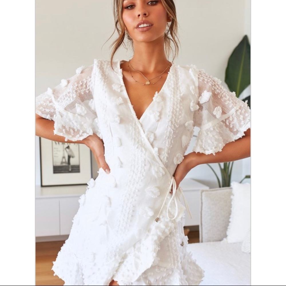 Ruffle white wrap dress US size Small S